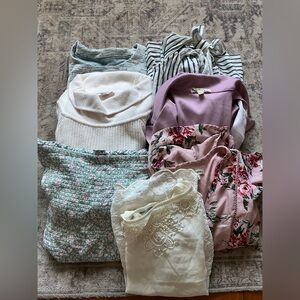 Lot (7) Women’s Bundle L